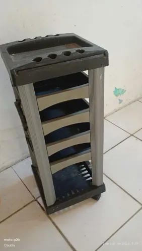 Carrinho auxiliar para salão de beleza