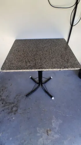 Vender ou troca mesa de granito somente a mesa 