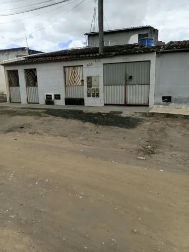 Vende-se Sobrado c/ 3 casas