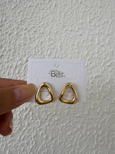 Brincos lindos e delicados 