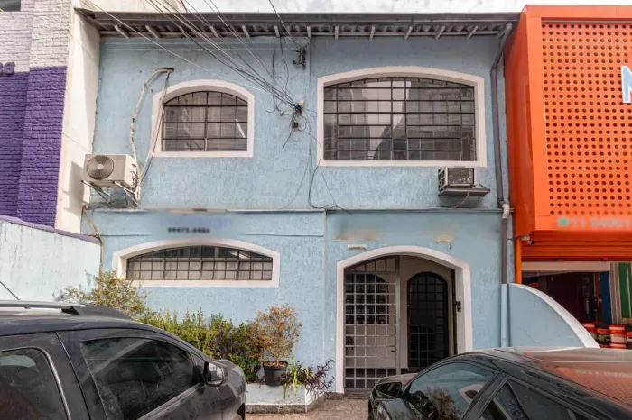 Casa comercial na Rua Tutóia, 272 240 m²