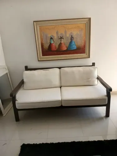 SOFÁ EM MADEIRA !