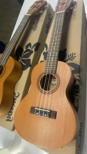 Ukulele Shelby Concert Eletroacústico