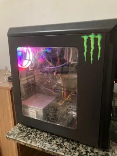 PC Core i7 7700 | 8GB DDR4 | SSD + HD