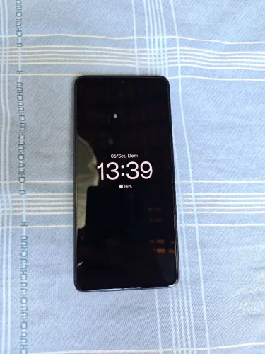 VENDO POCO X7 PRO. C/ 3 MESES DE USO, COM NOTA FISCAL CELULAR CONSERVADO E SEM DEFEITO.