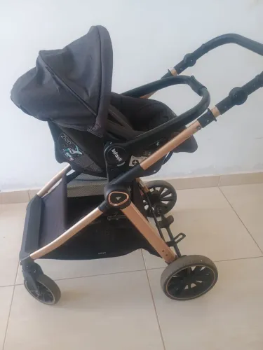 Carrinho de bebê marca Infanti 