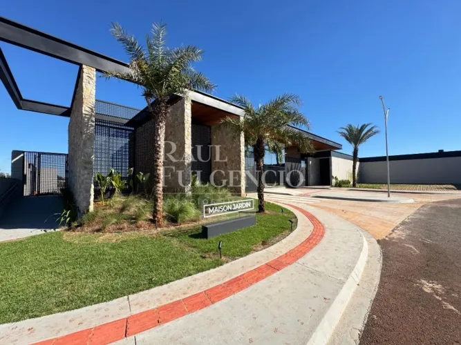 Terreno em Condomínio Fechado com 430 m², ao lado do Condomínio Royal Golf.