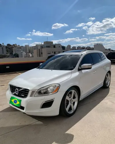 Volvo XC 60 T-5 R-design 2.0 FWD 5P 2013