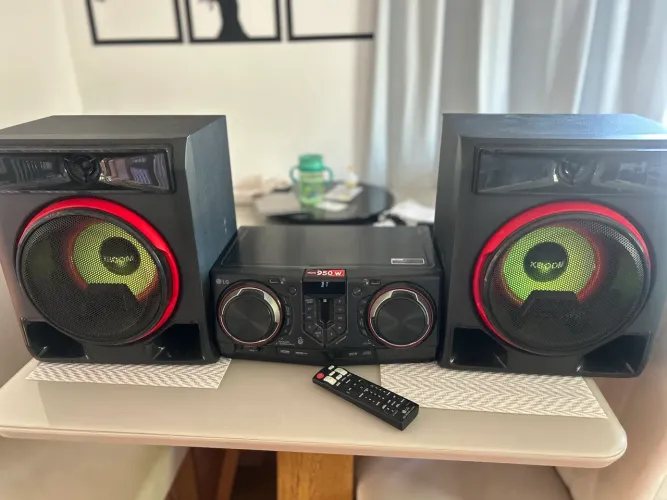 LG Xboom CL65