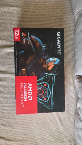 RX 7700 XT 12 VRAM GIGABYTE TRIPLE FAN