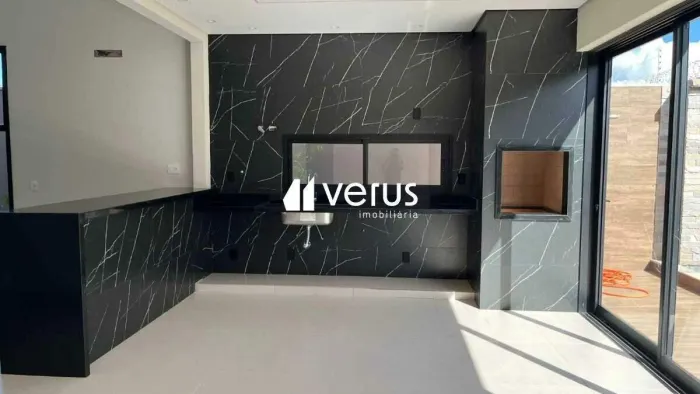 CASA CONDOMÍNIO à venda, 3 quartos, 3 suítes, 2 vagas, LARANJEIRAS - Uberlândia/MG