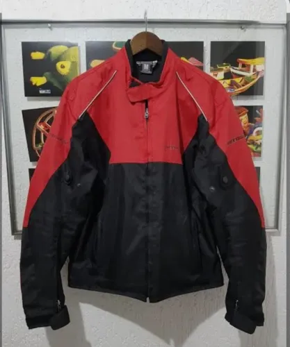 Jaqueta original MOTOSK acompanhando as proteções anti impacto