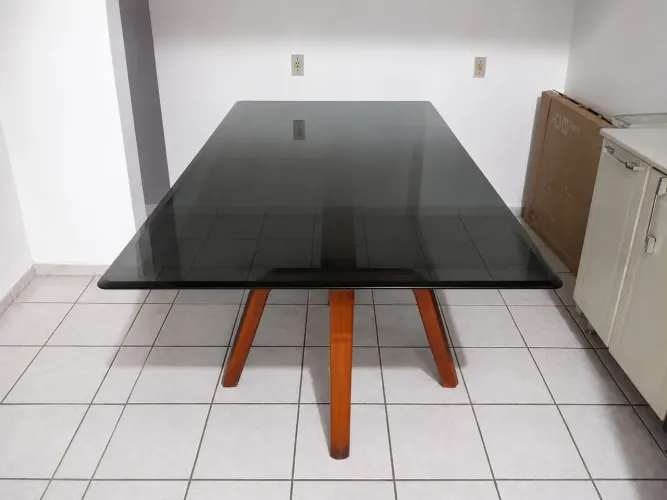Mesa de jantar grande.