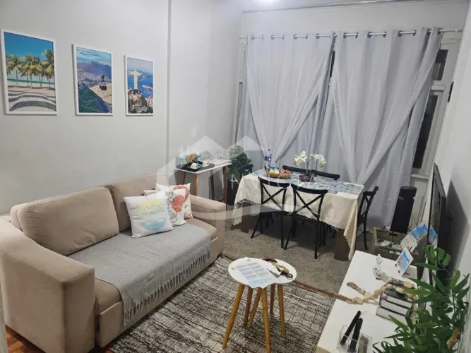 Belíssimo apartamento de dois quartos quadra da praia, pronto para air b!