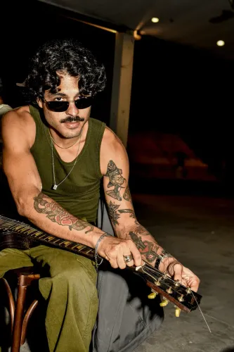300 mensal - AULAS VIOLAO E GUITARRA, GUITARRISTA DO CASACA