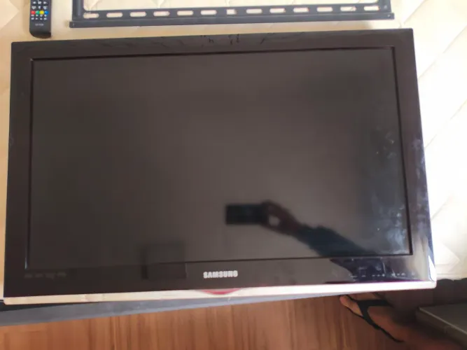 TV Samsung LCD 32" LN32C350F1M - 1 HDMI -