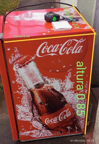 Geladeira expositora da Coca Cola pequena R$ 680,00
