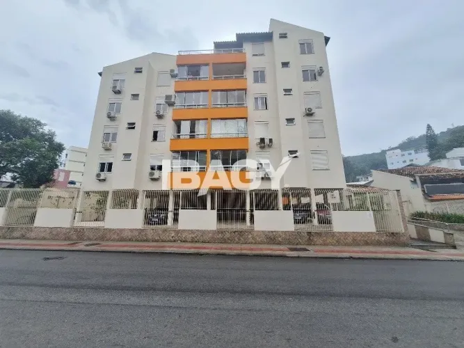 Excelente Apartamento 3 dormitório(s) em Pantanal - Florianópolis