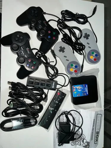 Video Game Retro Box mais de 20.000 Jogos + 4 Controles + cabos + extensor e hub.