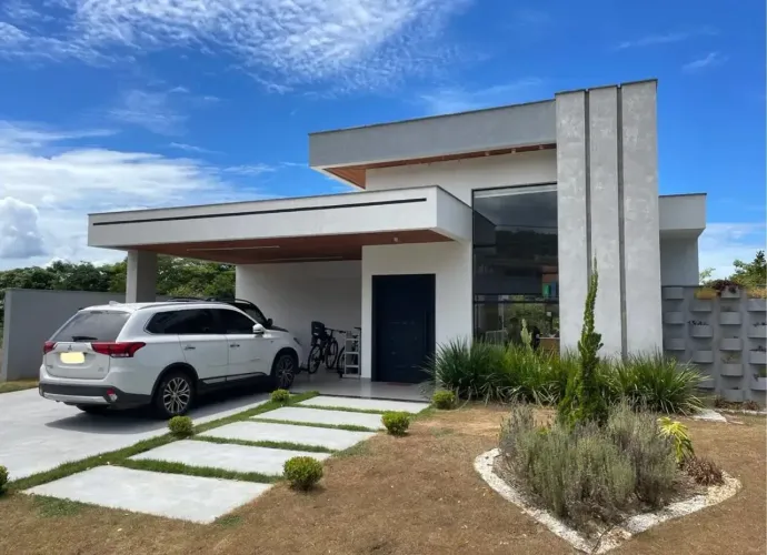 Casa linear com 3 quartos no Alphavlle 2 por 6500 reais