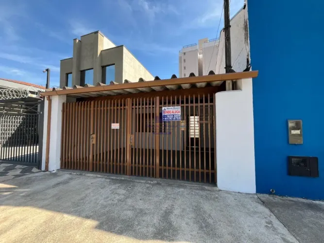 Imperdível oportunidade: Casa à venda em Taubaté-SP, bairro Jabuticabeiras, com 2 quartos