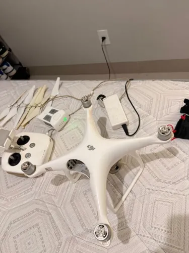 Drone Phantom 4 - usado (funciona)