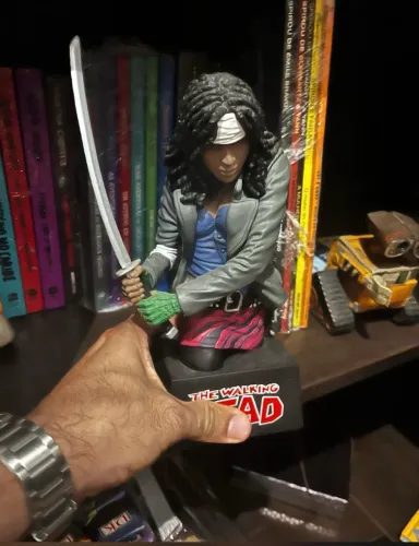 michonne bust the walking dead bust diomond select toys