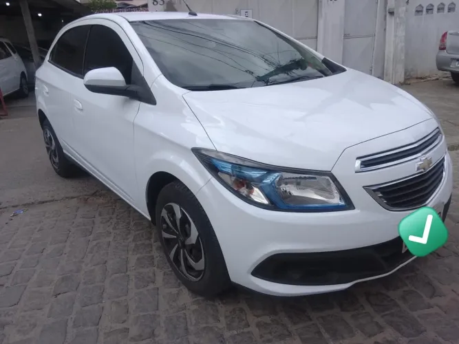 Chevrolet Onix Hatch LT 1.4 8V Flex Power Mec. 4P 2015