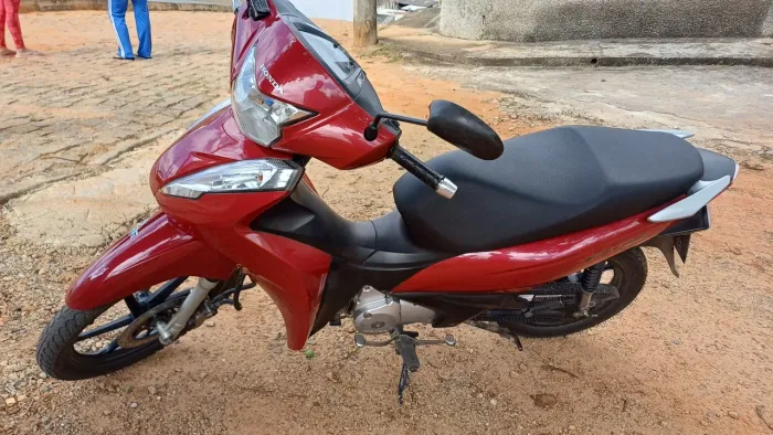 Honda biz muito conservada