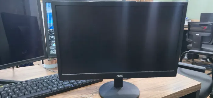 Monitor AOC e970w 