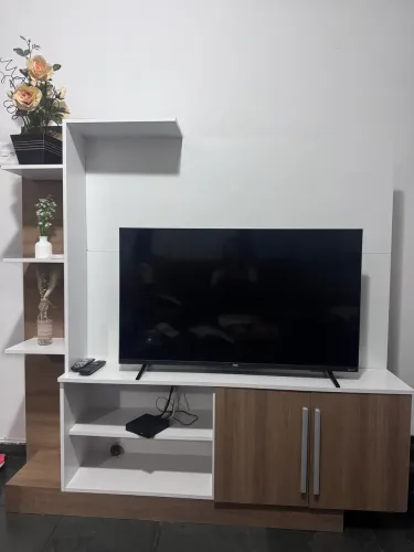 Oportunidade! Estante para Sala com Ótimo Preço