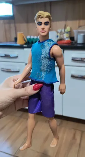 Boneco Ken Barbie vida de sereia 2009