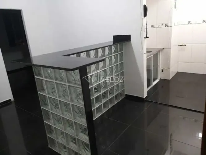 Apartamento - / Residencial / Glória