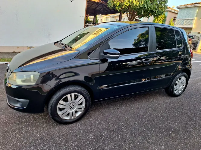 Volkswagen Fox 1.0 MI Total Flex 8V 5P 2013