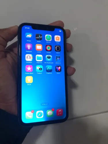 iPhone 11 pra vender logo Face ID off pequeno trinco na tela