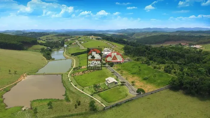 Terreno Padrão em Condomínio em Paraibuna