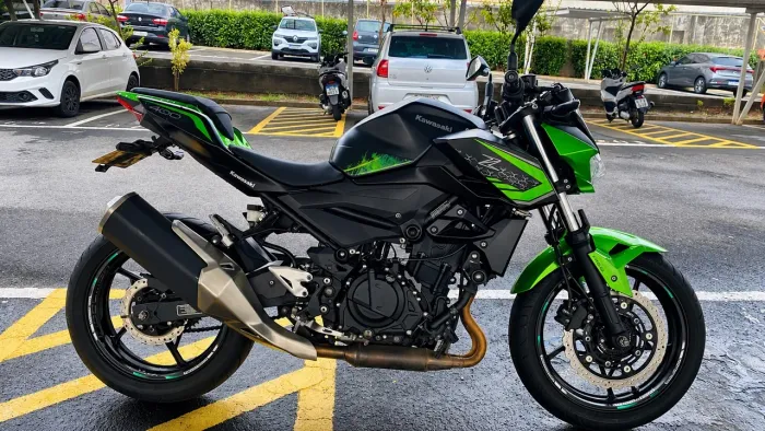 Kawasaki Z 400 2021