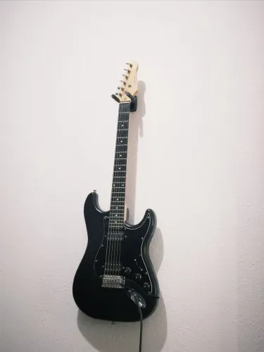 Guitarra Giannini