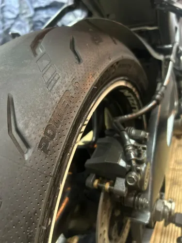Suzuki GSX-R 750 W Srad 2011