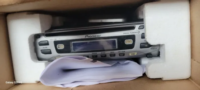 Som de carro RÁDIO  e CD