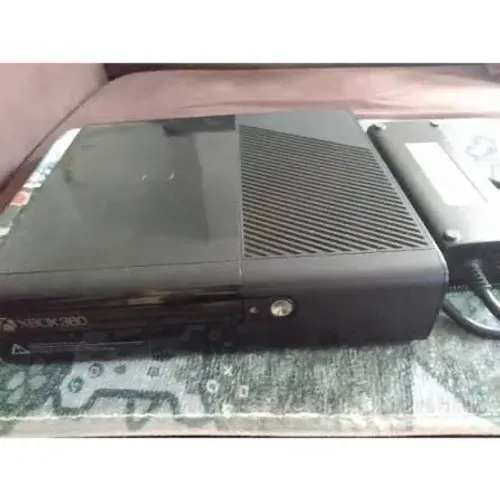 Xbox 360 com 10 jogos 