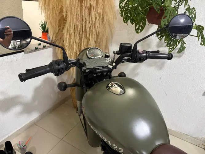 Royal Enfield 350 - Moto muito conservada