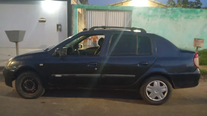 Renault Clio Sed. Authentique Hi-flex 1.0 16V 4P 2006