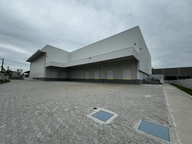 Galpão/Depósito/Armazém para aluguel possui 3380 metros quadrados