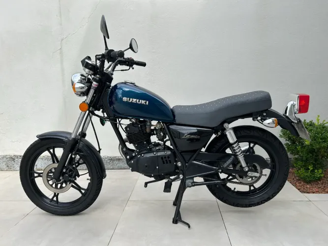 Intruder 125 DIFERENCIADA