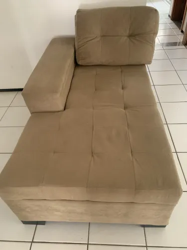 Vende um cheise com almofada