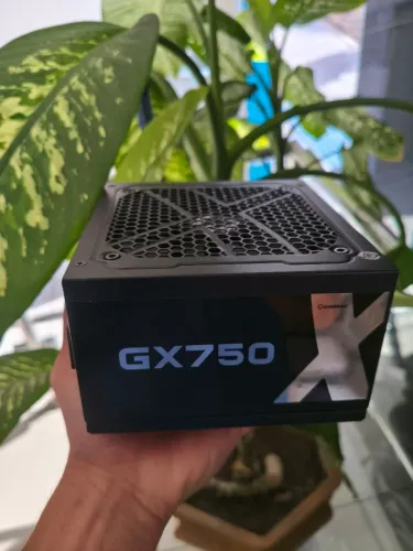 Fonte Gamemax 750W (Full Modular) 80 Plus Gold 