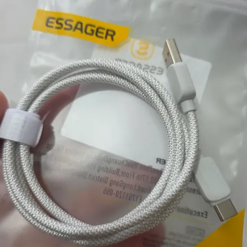 Cabos USB, Tipo C e Lightning de 1 ou 2m da Essager para carregador de celular *Novos