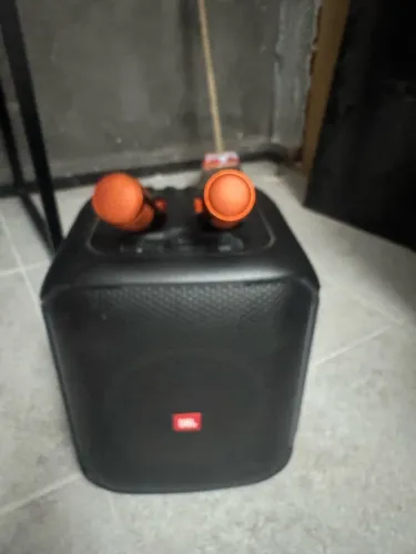 JBL PARTY ENCORE + MICROFONES