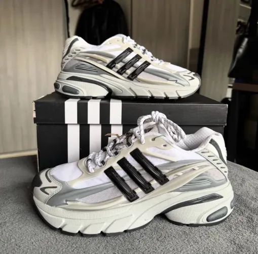 Tênis adidas pharrel lançamento